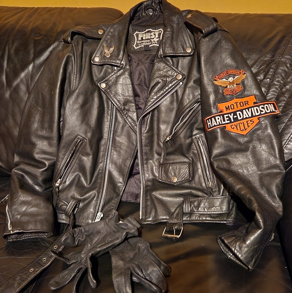 HARLEY-DAVIDSN GENUINE LEATHER JACKET & LEATHER GLOVES